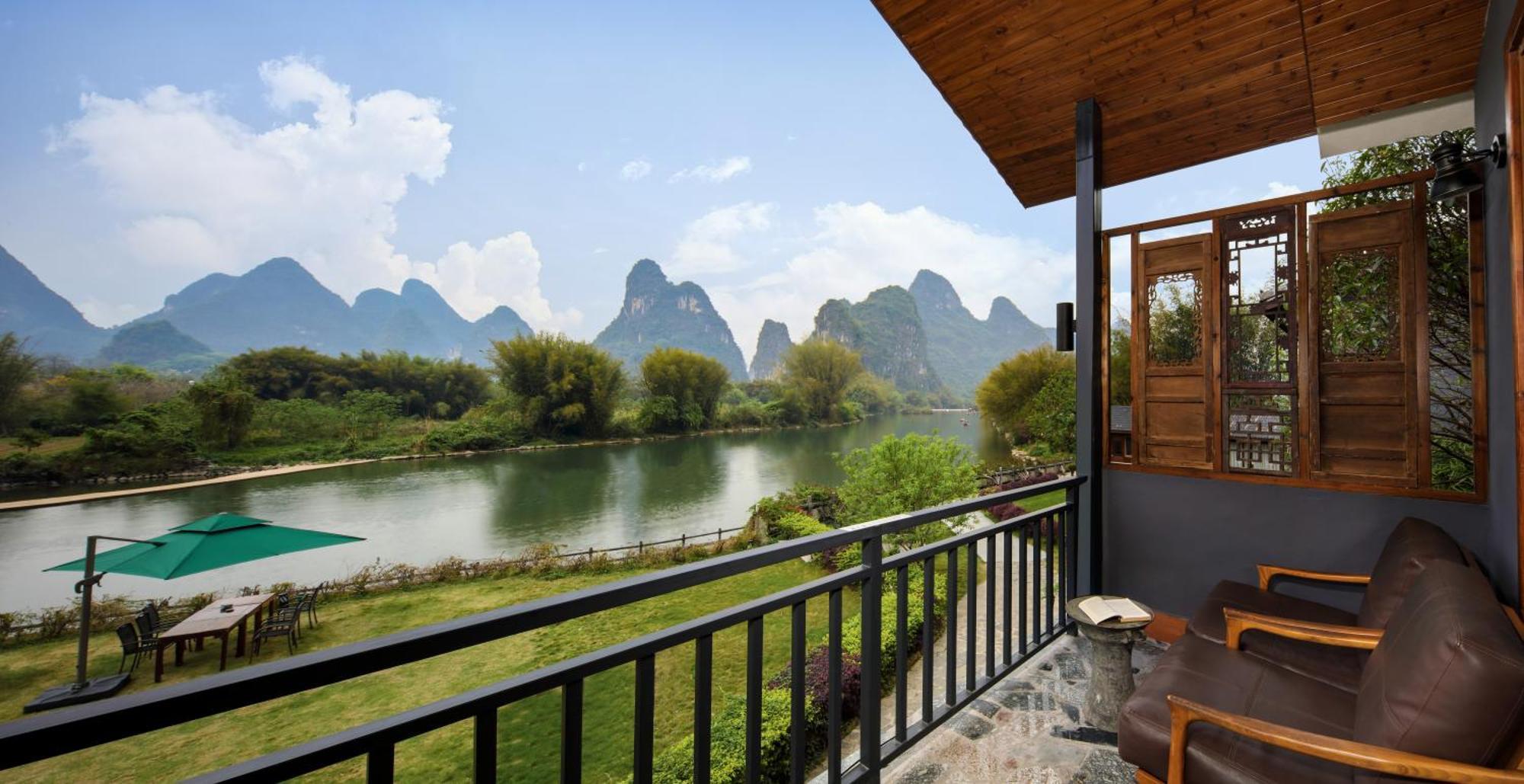 Yangshuo Mountain Retreat Hotel Exterior photo