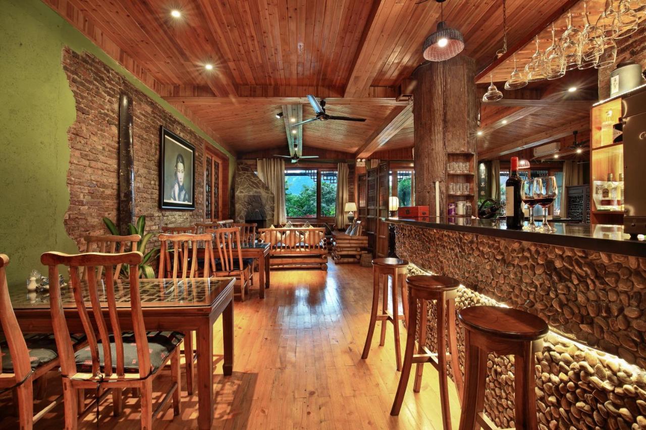 Yangshuo Mountain Retreat Hotel Exterior photo
